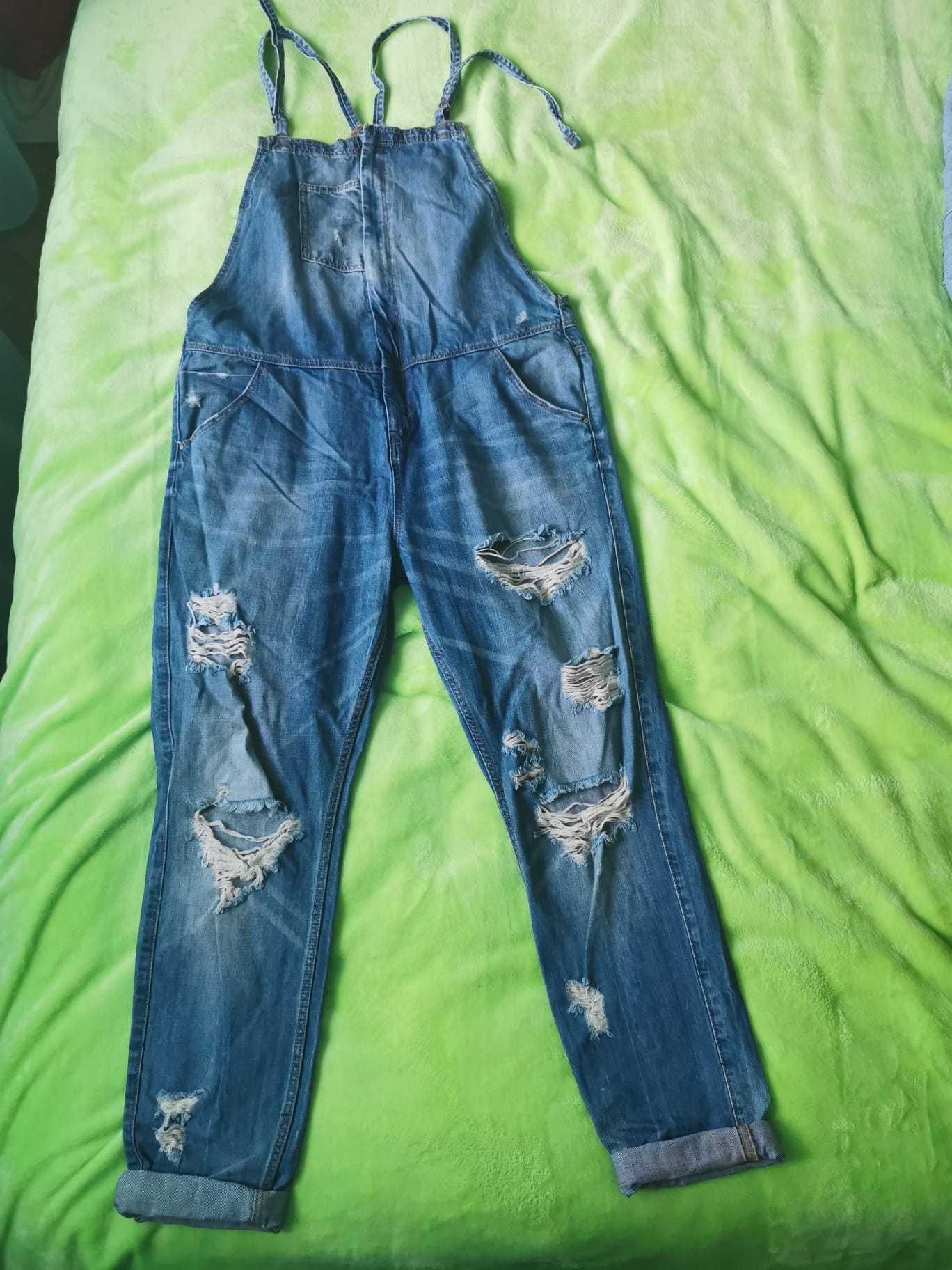 Vând salopetă jeans Zara. Măr. 30 (L)/sarafan C&A. Stare foarte bună.