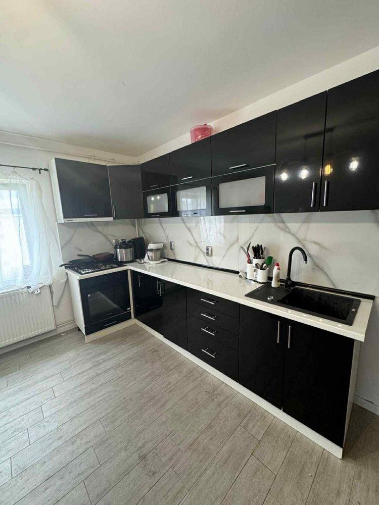 Închiriez apartament de 2 camere în Mărăști ( Cluj)