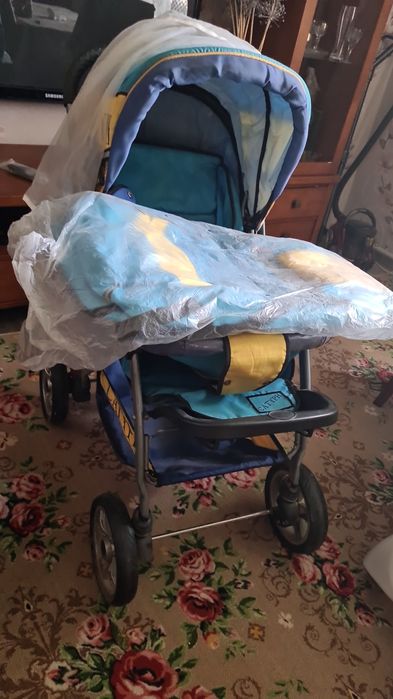 Коляска детская бу в отличном состоянии