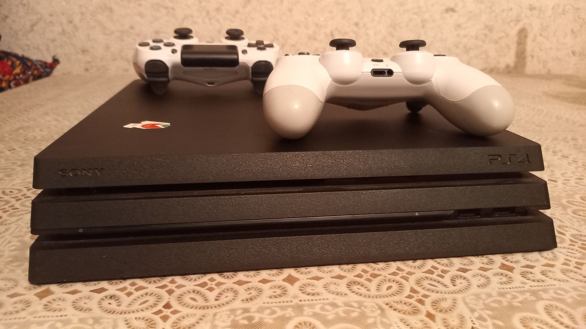 Play station PS4 pro 1 TB