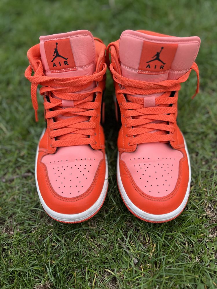 Nike Air Jordan 1 Mid Orange Black