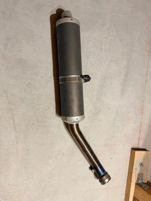 Toba/evacuare Yamaha R1 RN09 2002/2003