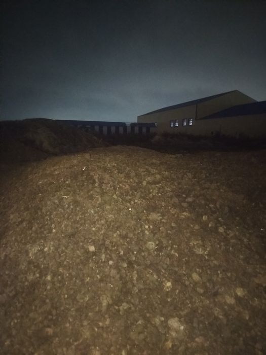 Продаётся коровий навоз.