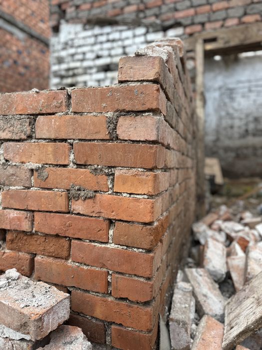 Caramida din demolări – de vânzare, stare bună