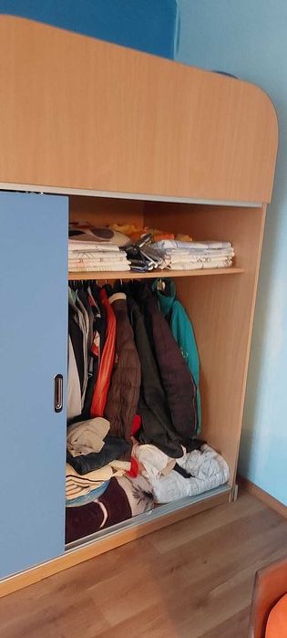 Mobilier dormitor copiii cu pat etajat