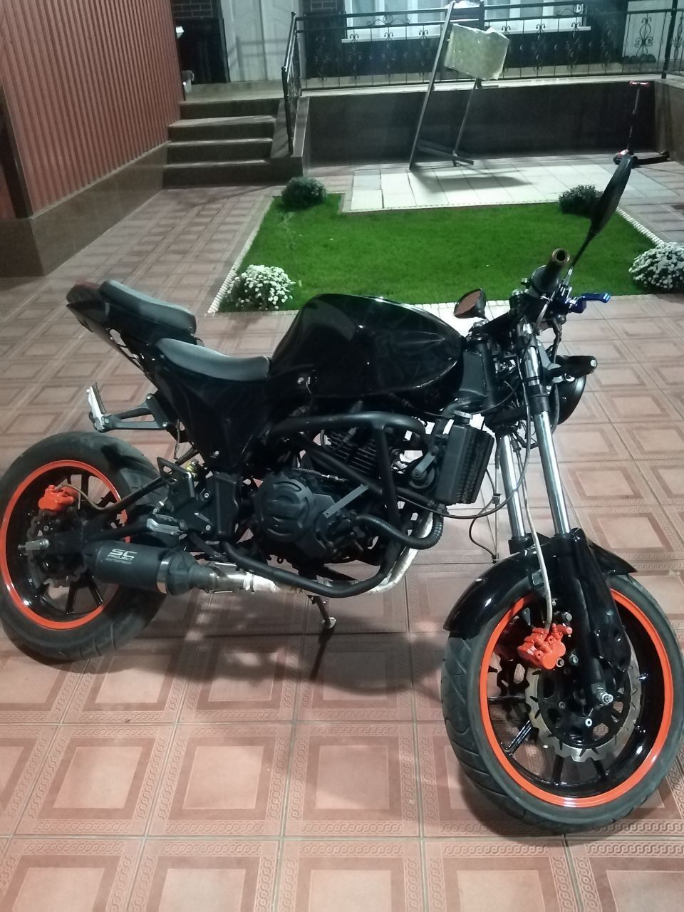 Moto 250 kub 1400$