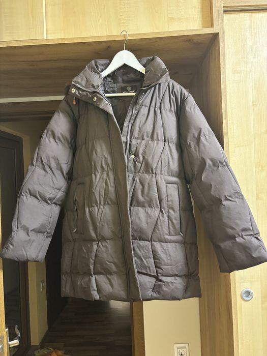 Продавам шушлякава яке