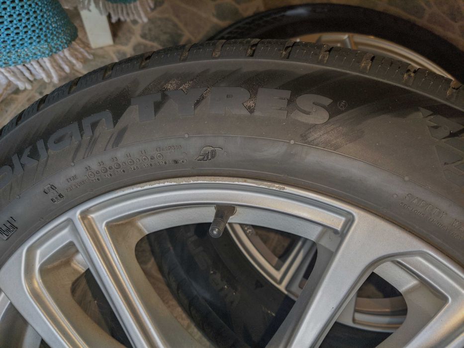 Jante GMP + anvelope Nokian iarnă 5x108 ET45 R18