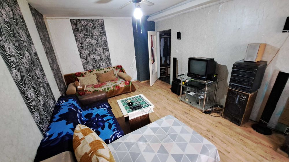 Дава се под наем Двустаен апартамент в Бургас, Меден рудник - зона А - 60 кв.м за 153 € - Снимка #3