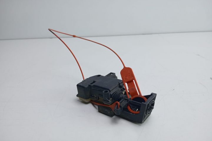 Motoras rezervor   A2048200072 Mercedes-Benz CLS-Class C218/X218 seri