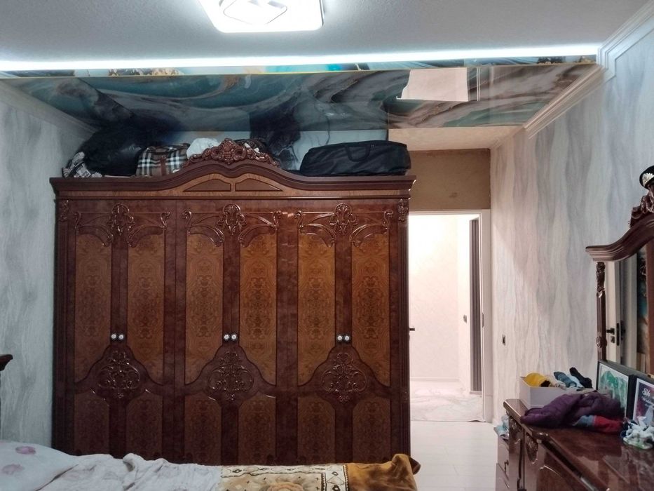 Kvartira sotiladi 4- xonali 3- etaj 9 etajli dom