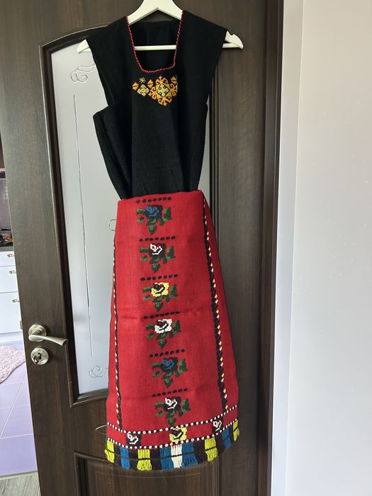 Автентична дамска носия