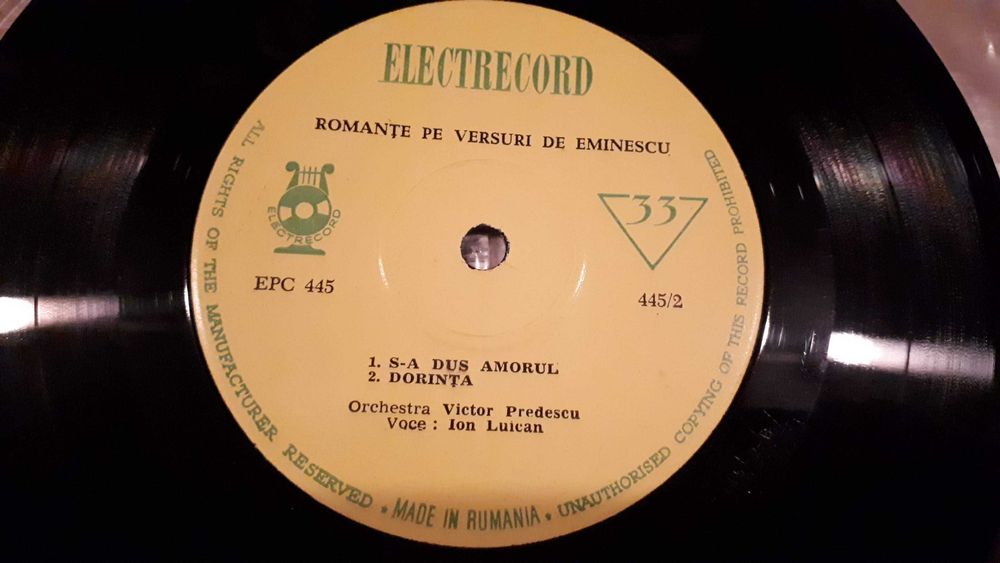 Disc vinil celebru: Romante pe versuri Mihai Eminescu-voce: Ion Lucian