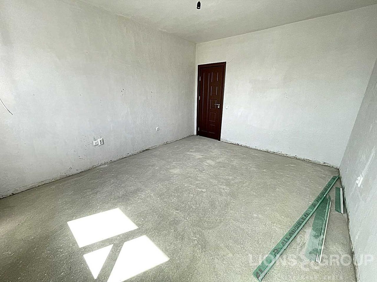 Продава се Тристаен апартамент в Варна, Владислав Варненчик - 92 кв.м за 1400 €/кв.м - Снимка #11
