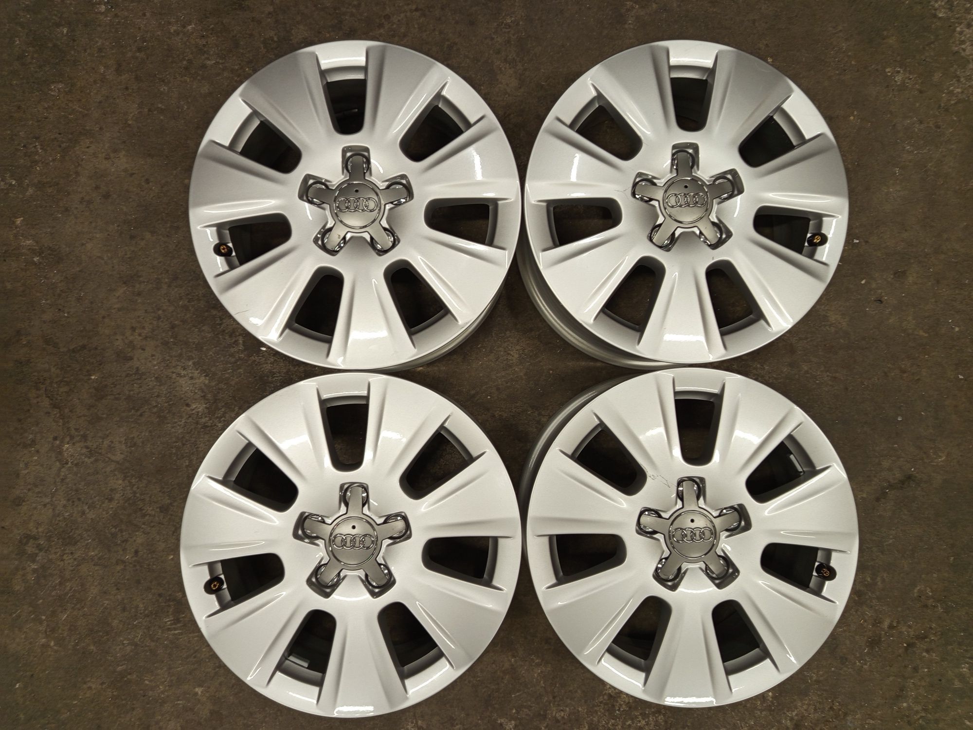 16" Audi A3 8P Оригинални Джанти 5x112 Audi A3