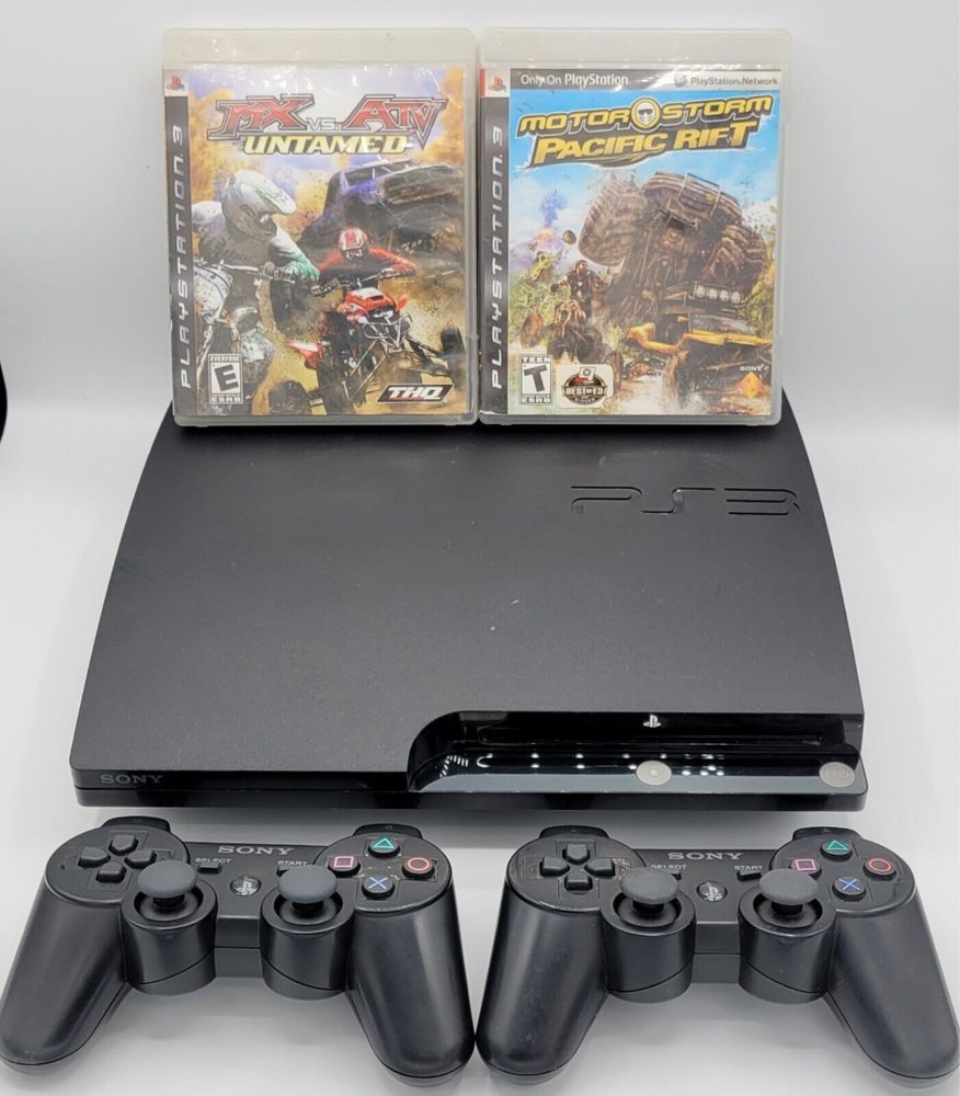 Playstation 3 + 2x Pult + 2x Disk