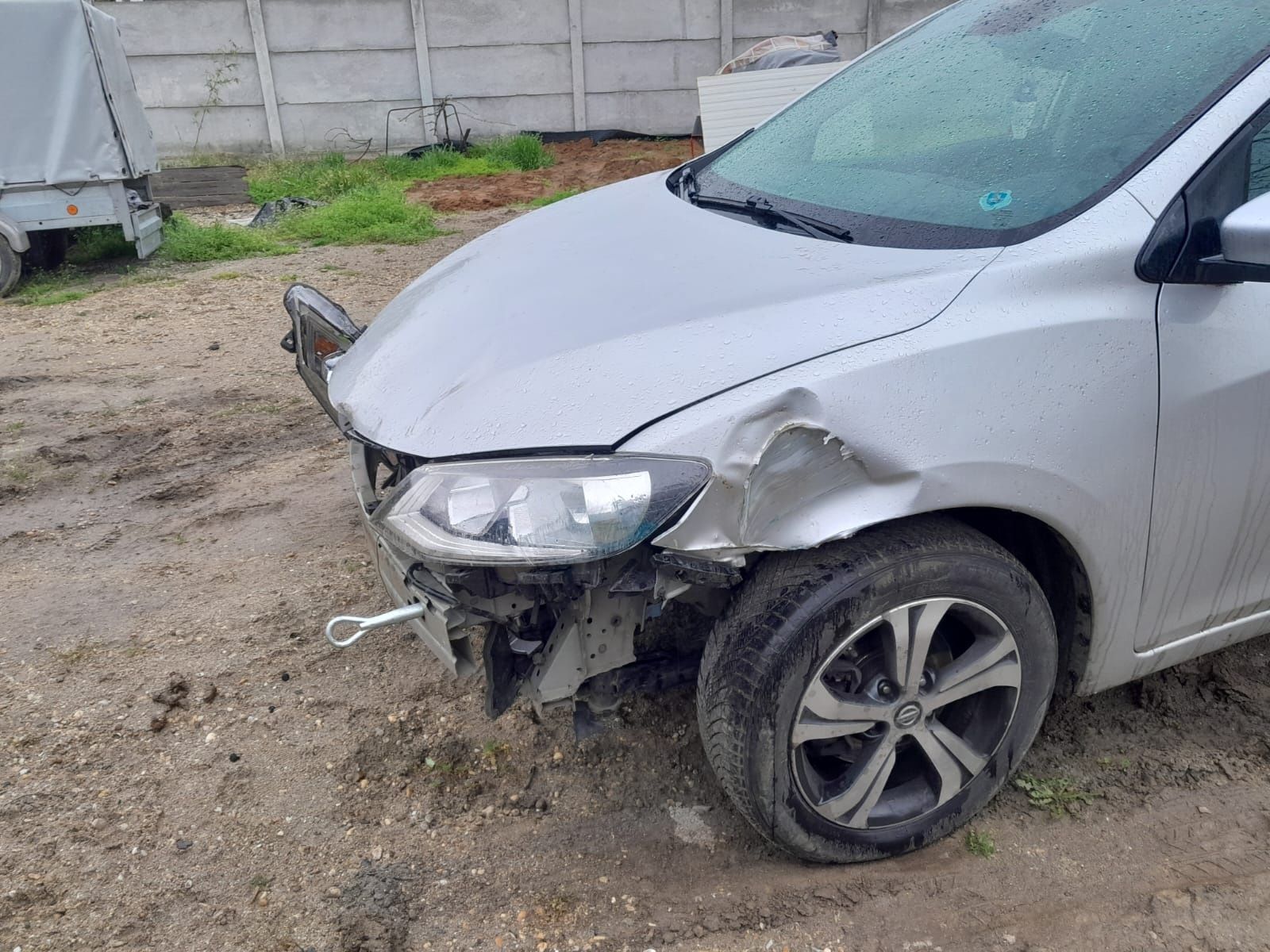 Nissan pulsar anu 2016