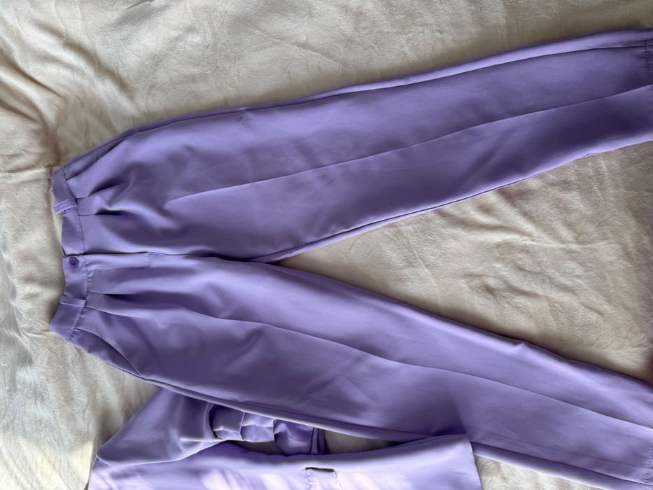 Свеж костюм от две части