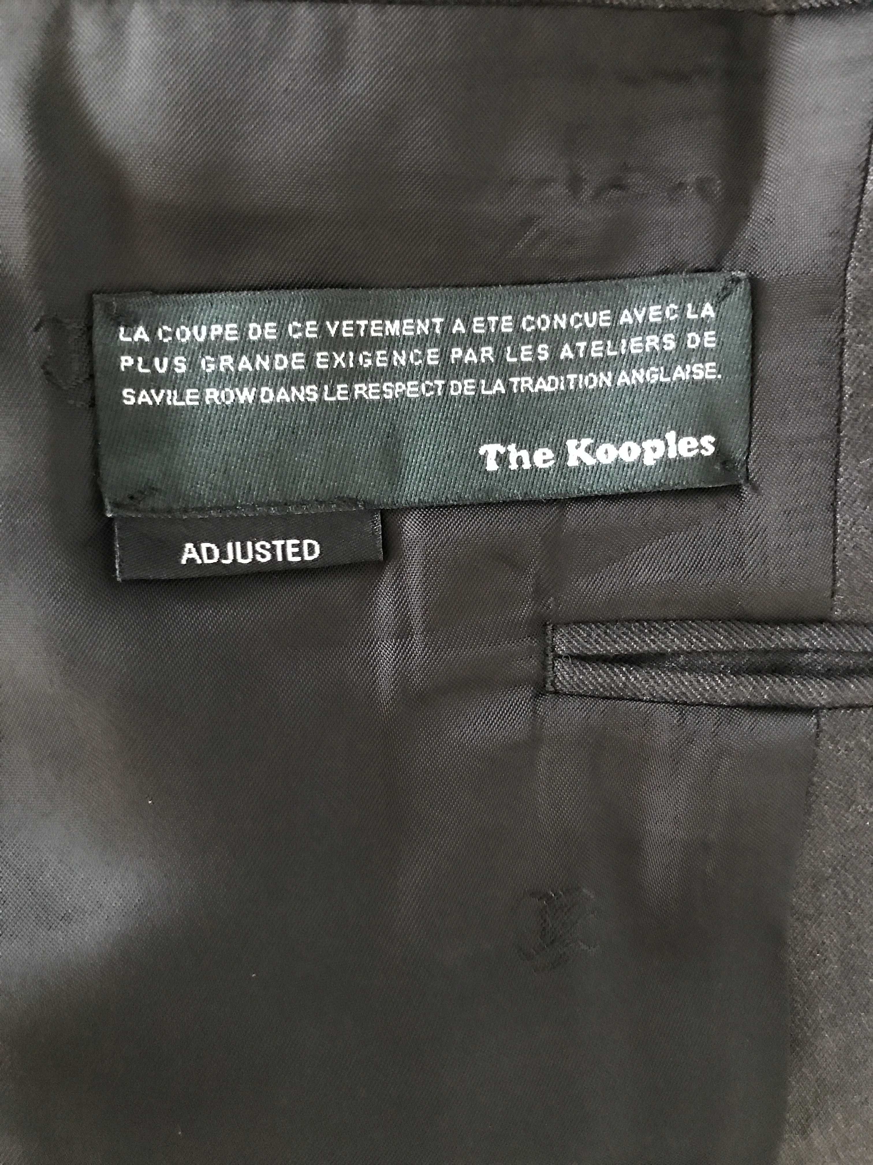 Графитен мъжки костюм TNE KOOPLES