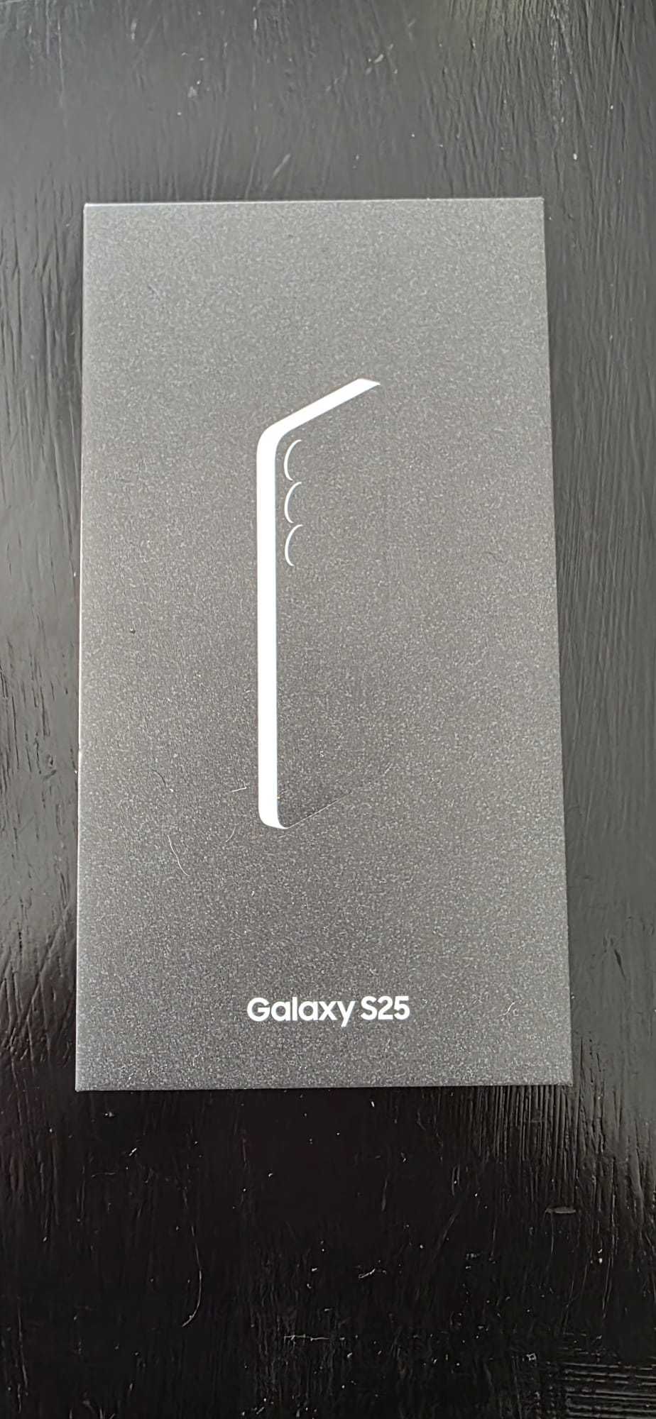 Samsung Galaxy S25 - 128 GB Silver Shadow - Чисто нов с гаранция