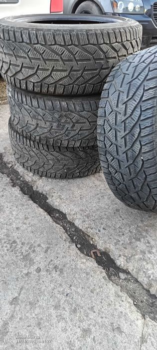 Зимни гуми 235/45/18