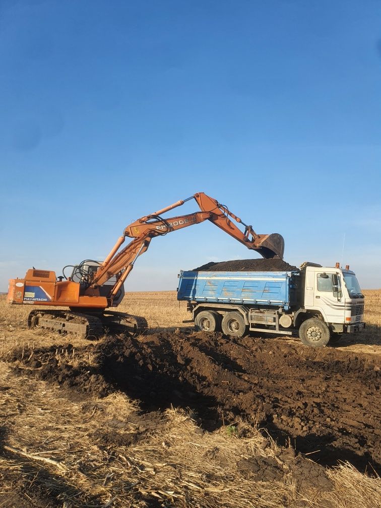 Prestări servicii cu excavator buldoexavator buldozer cilindru bobcat