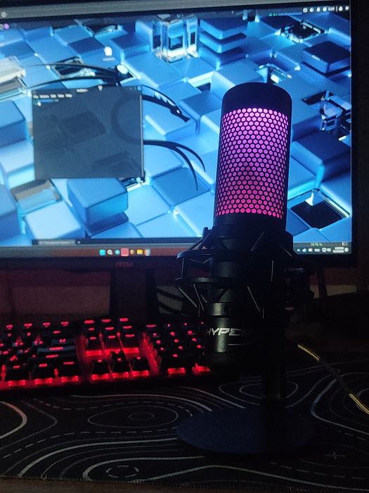 Микрофон HyperX Quadcast S