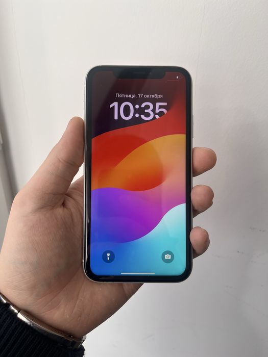 Продам iPhone XR