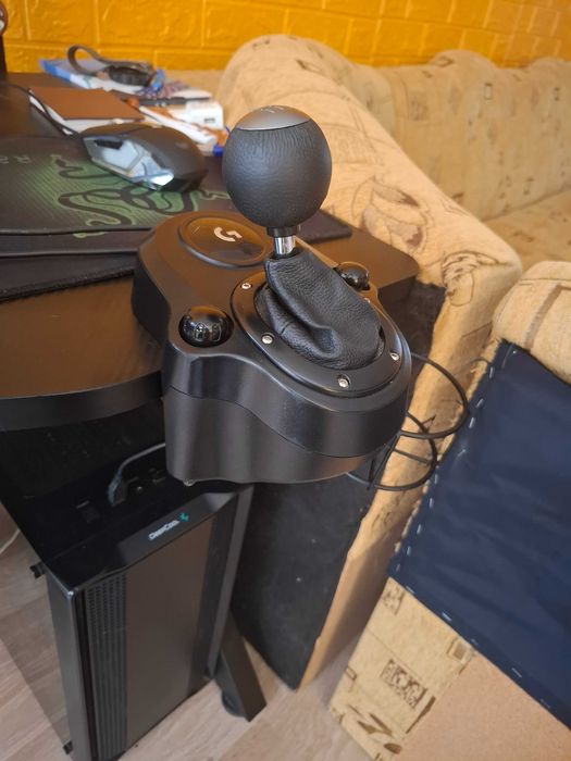 Гейминг волан Logitech g923