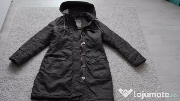 Vand Geaca PARKA haina de  dama trendy/fashion ,produs nou,