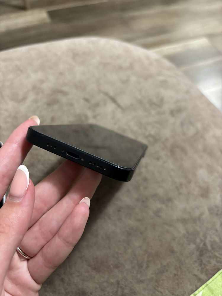 Телефон Apple Iphone 14