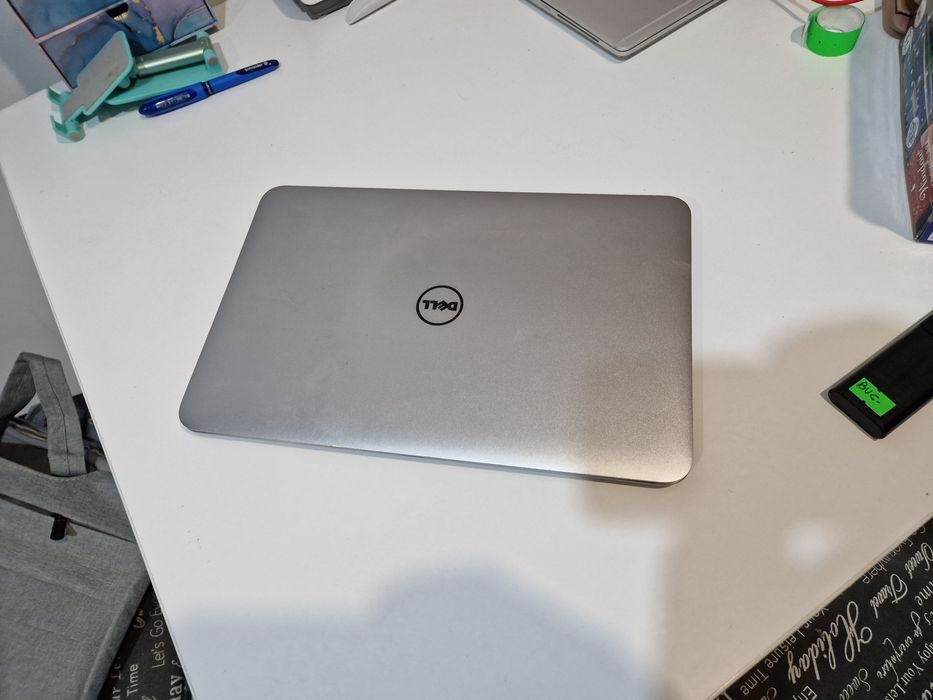 Laptop Dell 13 inch  8G Ram, Ssd - 256, -i5 ,funcțional la priza