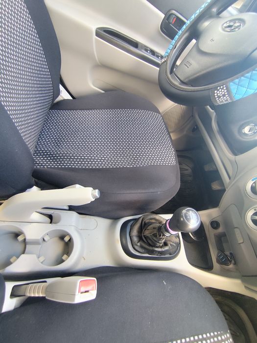 Vând Hyundai accent