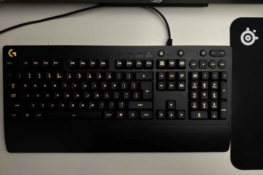 Tastatura Logitech G213 RGB