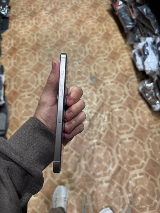 Iphone 15 pro max ideal kar dok