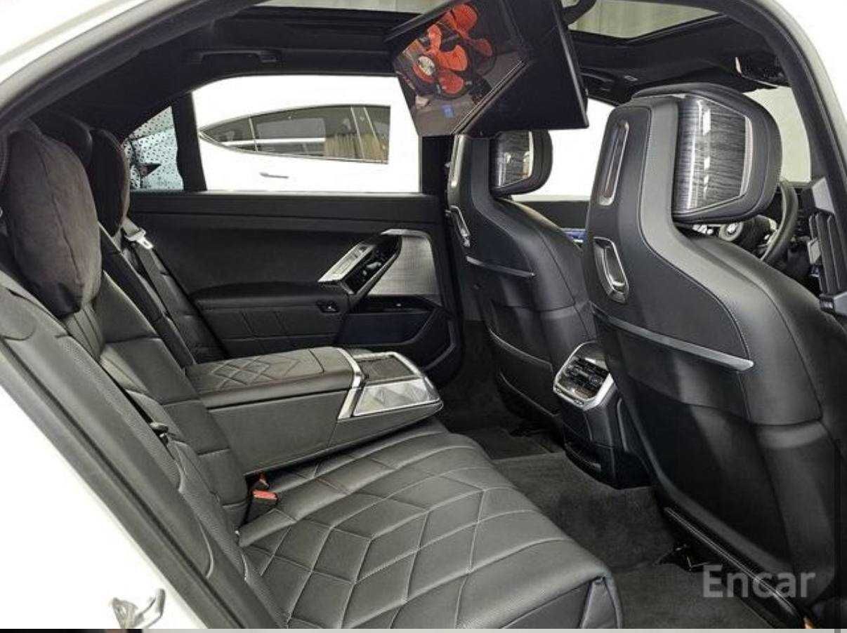 BMW i7 (G70) eDrive M Sport из Южной Кореи