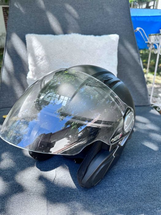 Casca moto Givi cu ochelari de soare hps x 07 XL