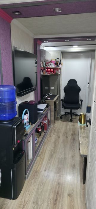 Продаётся своя 2/4/4 с ремонтом. Рисовый базар.