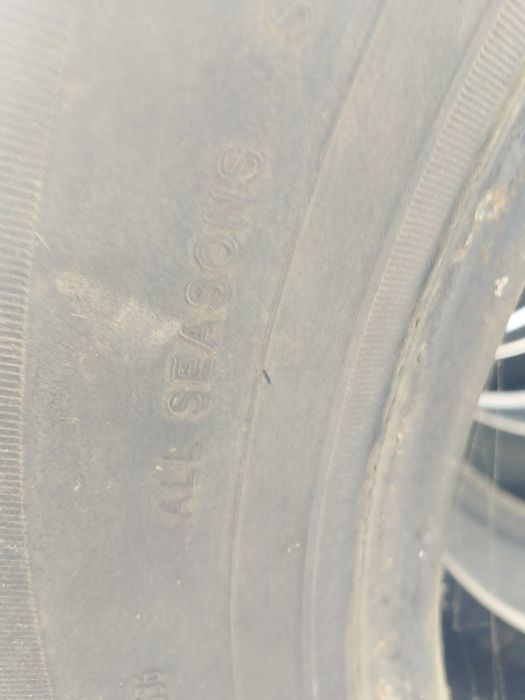 Покрышка всесезонная