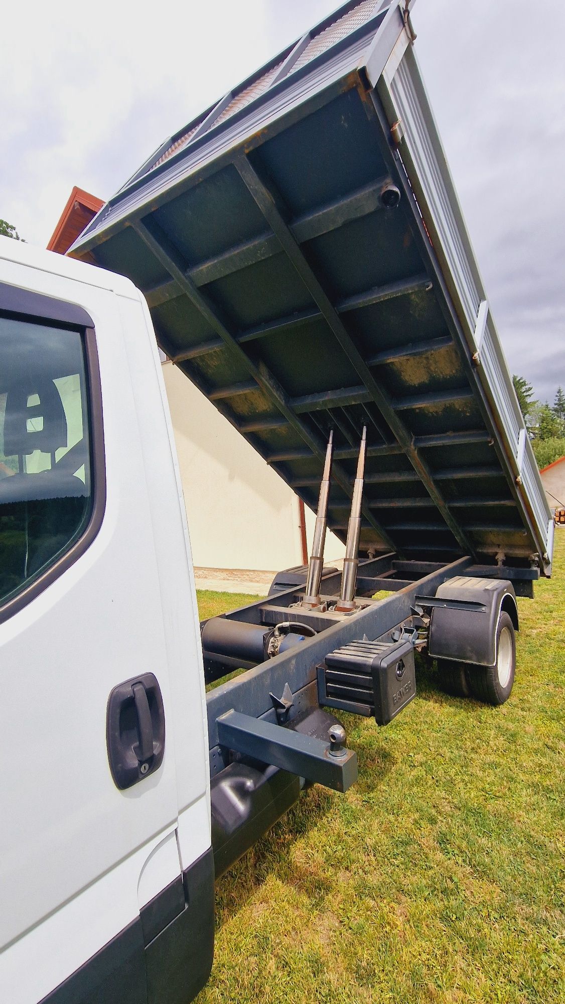 Vand iveco daily 50 150 basculabil cu bena omologata
