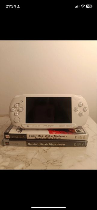 White PSP Street E1004