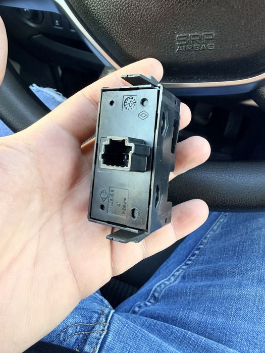 Buton avarii + închidere centralizată Dacia Lodgy / Dokker