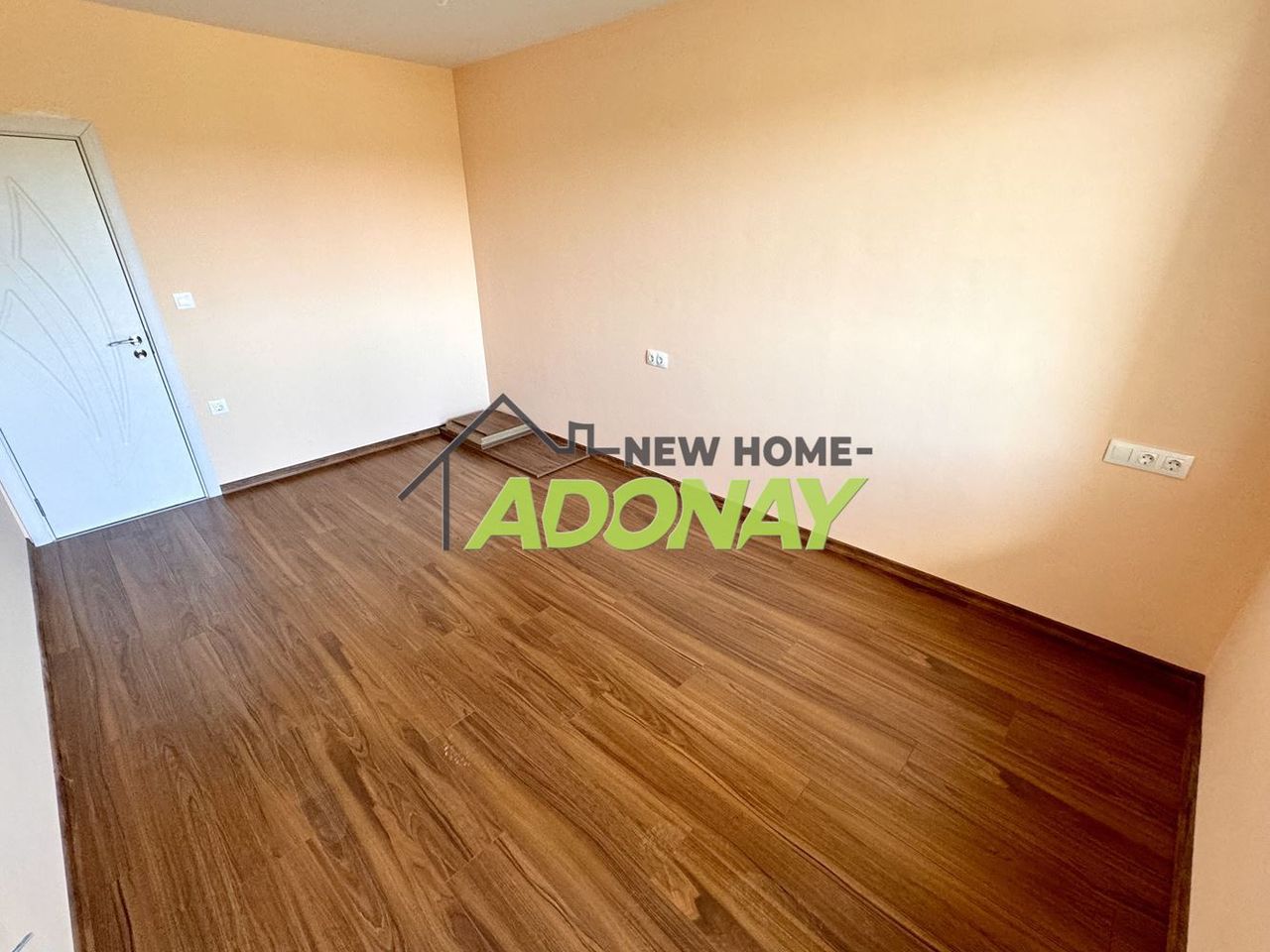 Продава се Двустаен апартамент в Пловдив, Остромила - 65 кв.м за 1654 €/кв.м - Снимка #4