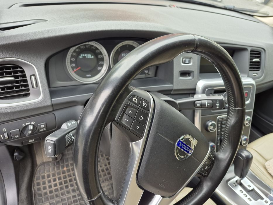 Vând Volvo S60 2011 D3 163 ps