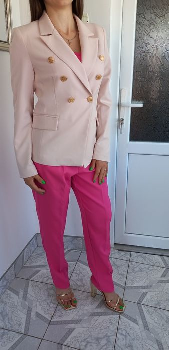 Sacou elegant cu nasturi aurii