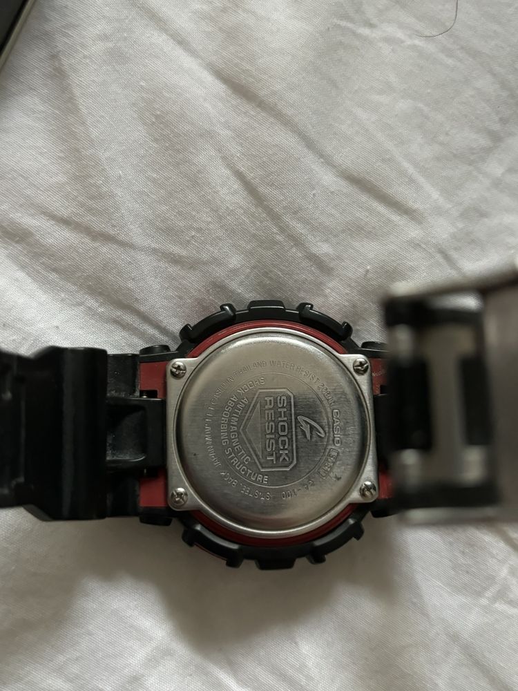 G-shock часовник