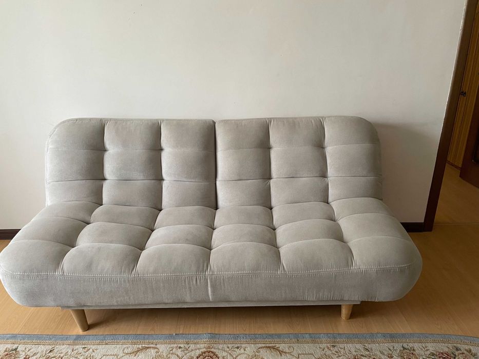 Диван куплен год назад