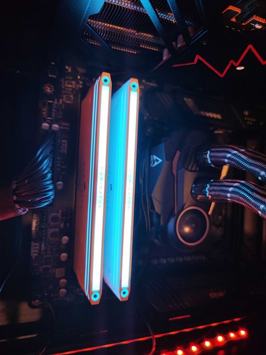 Memorie ram ddr5 corsair titanium 32 gb dual ch 6600 noi garanție