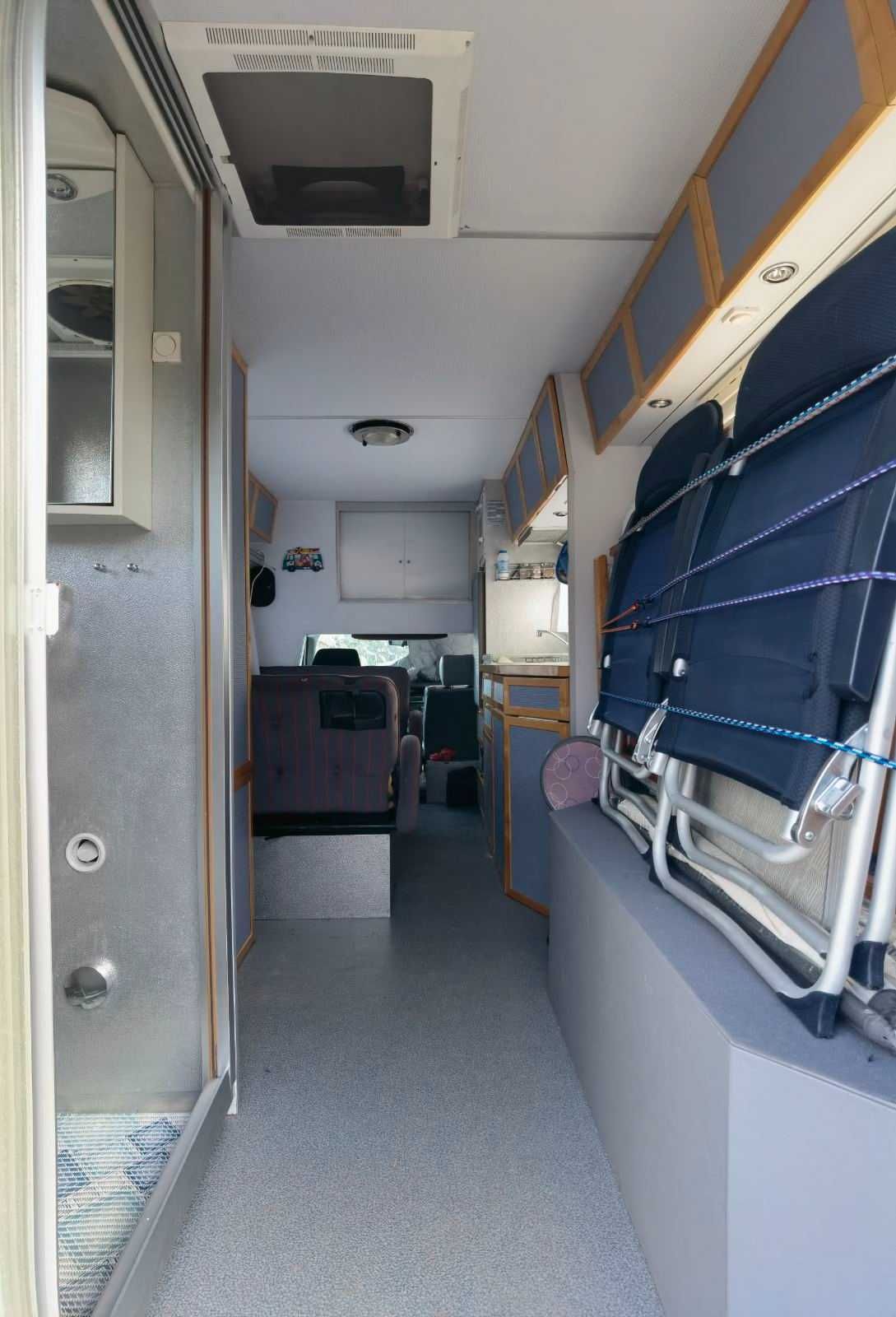 Продавам кемпер vw Transporter T4