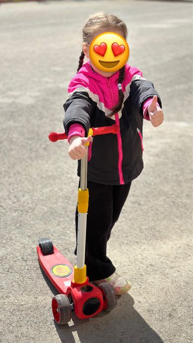 Продам детскую куртку демисезонку или на теплую зиму.